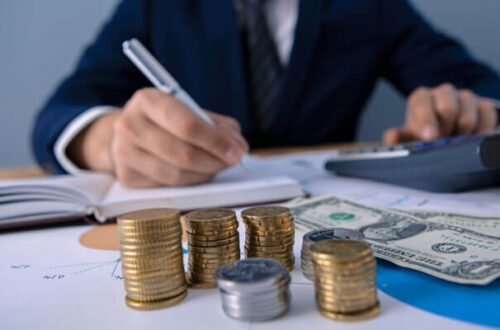 How Can an Insurance Company Make a Profit by Taking in Premiums and Making Payouts?