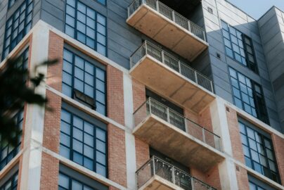 Does homeowners insurance cover roof replacement guide