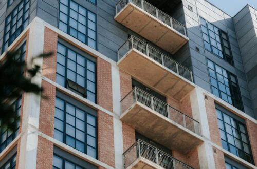 Does homeowners insurance cover roof replacement guide